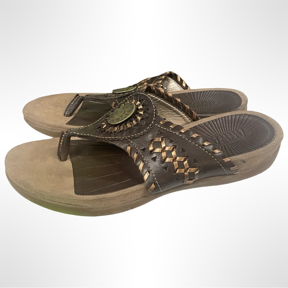 Array Women's Brown Leather Woven Sandals‎ Size 7